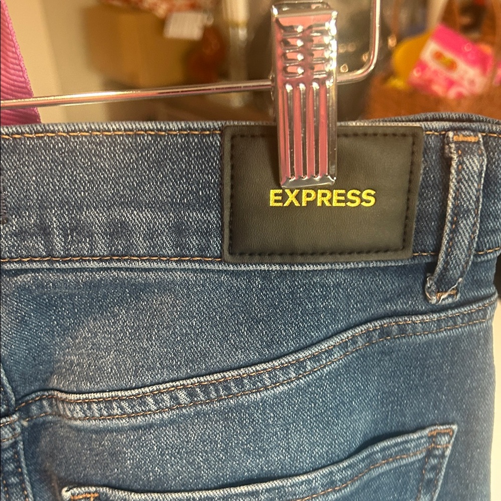 Express High Rise Blue Distressed Jeans Size 6L - Picture 9 of 10